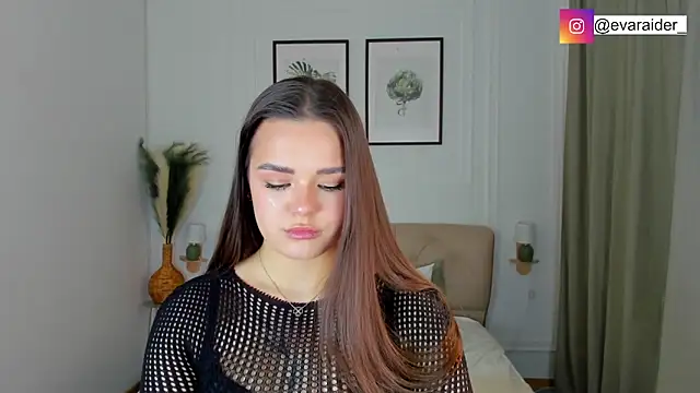 EvaRaider online show from April 15, 1:11 pm