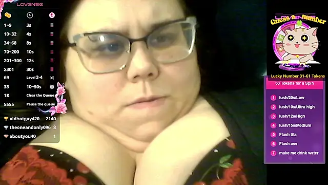 bigtitsrus999 online show from March 16, 8:07 am