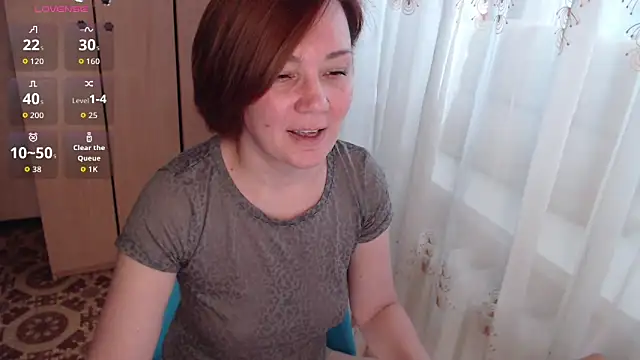 Julia Vagrik online show from June 10, 11:09 am