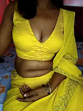 mayakapoor880 online show from June 8, 10:49 am