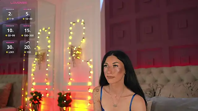 EllieJules online show from July 6, 3:45 am