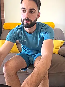 AmicisegretiITA online show from April 21, 2:57 pm