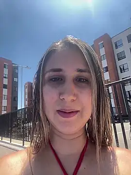 VictoriaWhitmore online show from April 3, 3:43 pm