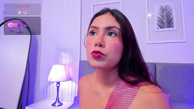 ashlye lewis online show from April 22, 8:06 pm