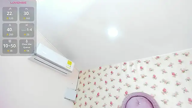 crystal watson0 online show from June 4, 1:37 pm