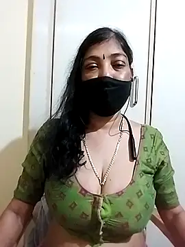 SanthiyaTamil01 online show from April 17, 11:51 pm