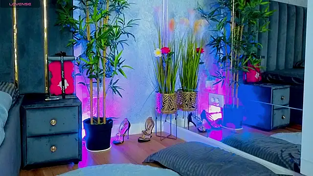 valery evan online show from July 24, 2:09 am