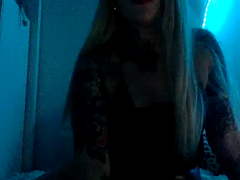 Cherrybabyxxx online show from April 17, 11:01 am