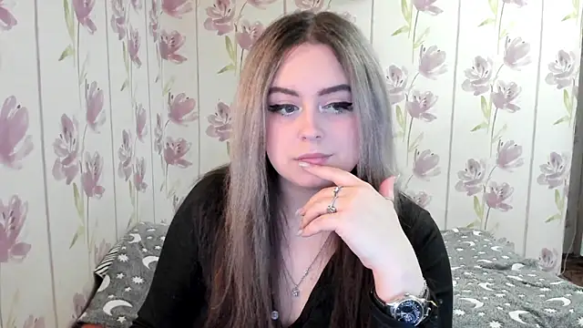 Agathameoww online show from April 28, 3:05 pm