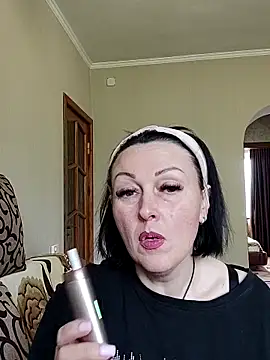 HelgaDennis online show from May 1, 9:23 am