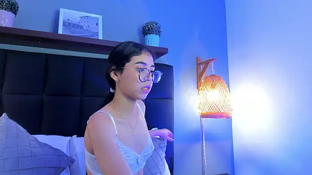 sofi alix online show from April 30, 8:14 pm