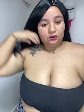 Luciona-Xxx online show from March 23, 3:01 am