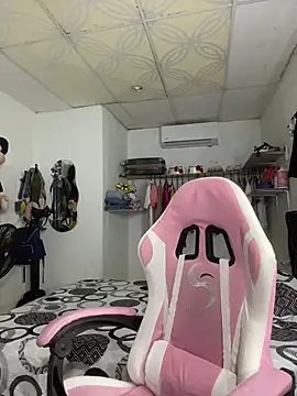 Blowjob-Queen  online show from March 21, 3:33 am