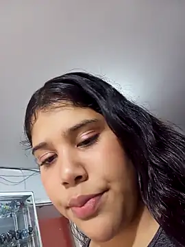 venuslaferte  online show from April 26, 8:17 pm