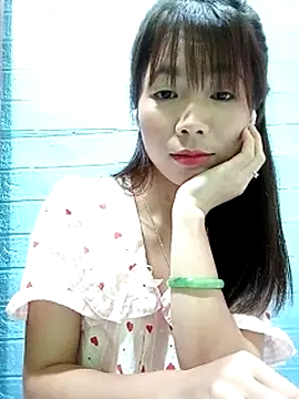 AmyLinee01 online show from July 31, 9:05 pm