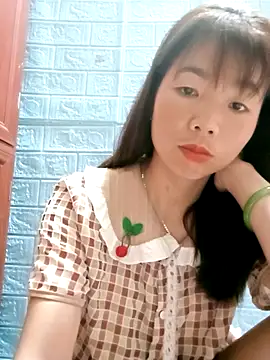 AmyLinee01 online show from July 17, 12:42 pm