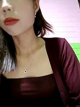 AmyLinee01 online show from April 24, 3:04 pm