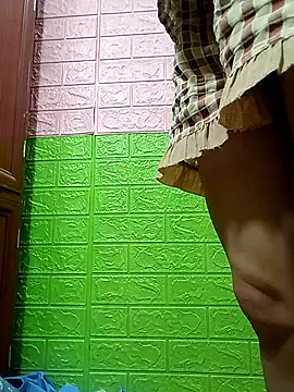 AmyLinee01 online show from July 2, 4:02 pm
