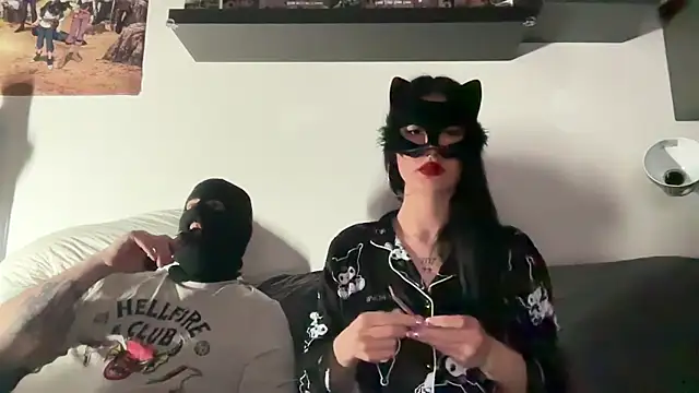 SilentScreamsVan- online show from April 18, 8:53 pm