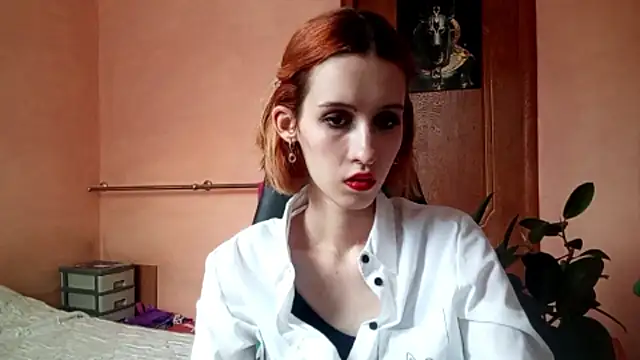 SirenFrost online show from June 11, 3:20 pm