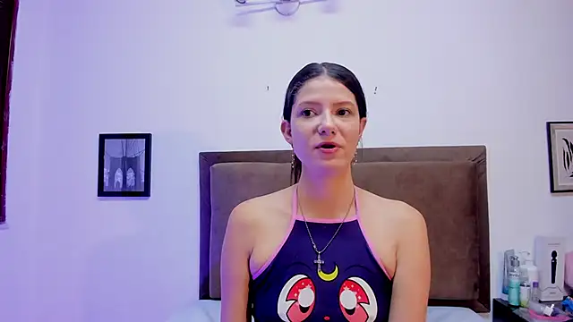 sofy bonnet1 online show from June 8, 12:06 pm