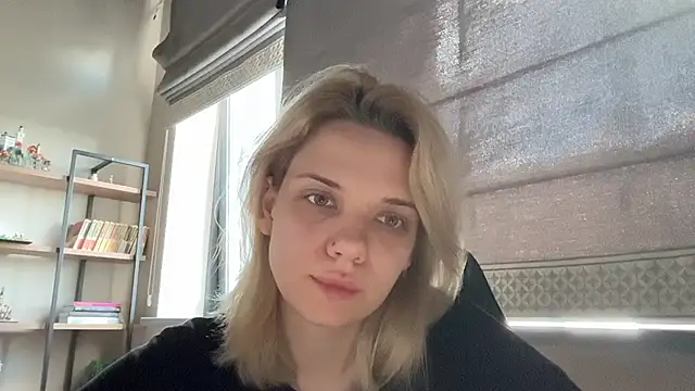 TenderChloe online show from June 20, 9:35 am