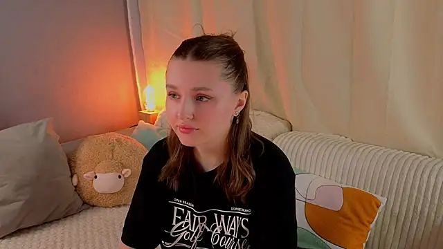 LorriMonz online show from June 12, 1:46 am