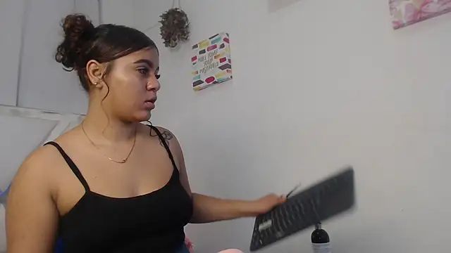 AlannaHarper online show from June 25, 2:40 pm
