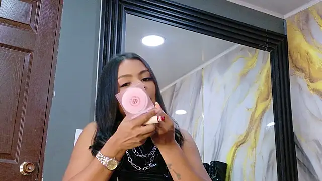 LindaFrancoo online show from June 17, 7:26 pm