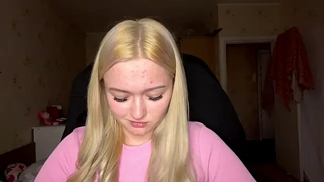 Sophia Blonde online show from April 2, 1:47 am