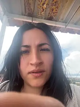 kimberly peter online show from April 22, 7:55 pm