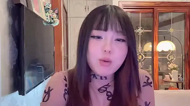thelittlexx online show from April 26, 1:42 pm