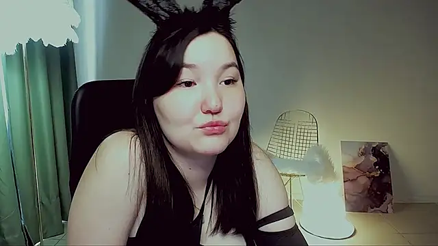 CamilaMartiez online show from May 17, 1:21 pm