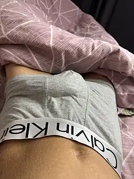 erikabrowncute online show from April 26, 7:06 am