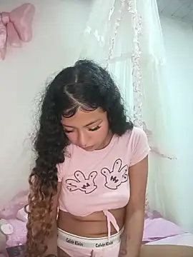 BelleKaty  online show from May 7, 8:56 pm