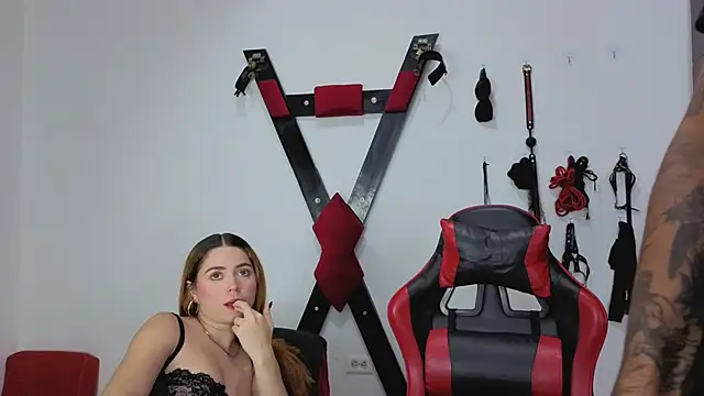Hana and Zeta2026 online show from April 19, 12:27 pm