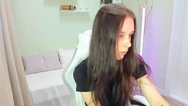 AnnaOddy online show from June 28, 4:08 am