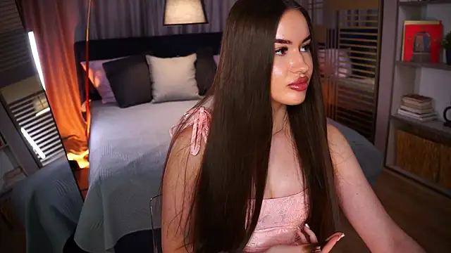 RoseExpose online show from April 1, 3:42 pm