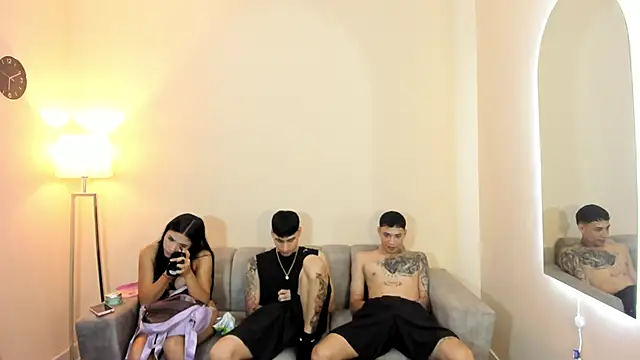 naksustargirl  online show from May 18, 11:11 pm