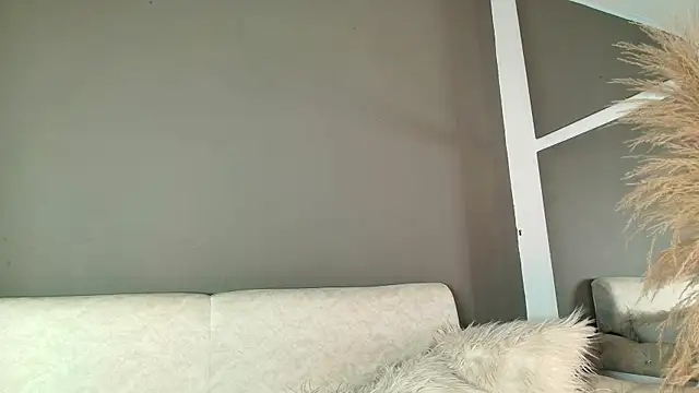 Zoee 8 online show from June 24, 8:19 pm