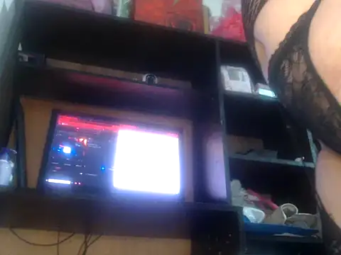 Natalia latin online show from May 27, 1:41 pm