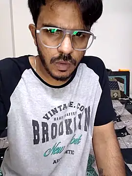 MIDNIGHT STAR110 online show from March 30, 8:52 pm