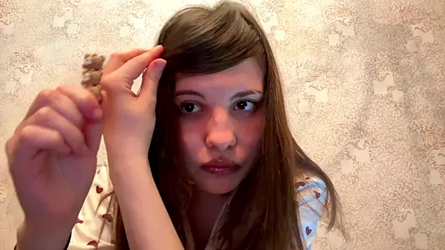 MariLuxe online show from March 30, 4:06 pm