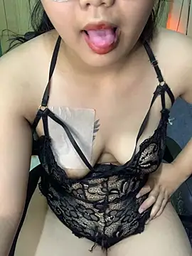 AngelaLuisaaTT online show from May 1, 4:48 am