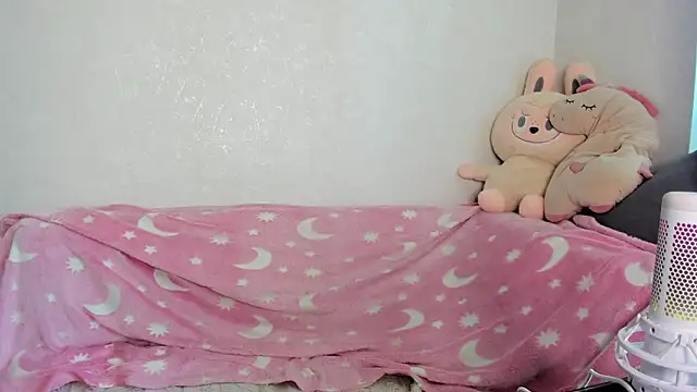 AlinaLuxxx online show from May 6, 7:01 am