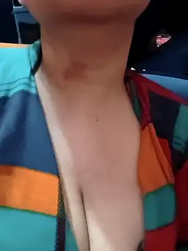 ZOYA KHAN-123 online show from May 4, 11:25 am