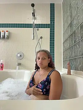 SHY QUINN online show from July 1, 10:31 pm
