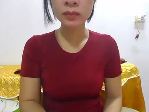 Lyna 2k online show from April 8, 7:43 am