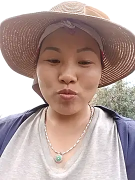 --Miranma-- online show from April 2, 10:13 am