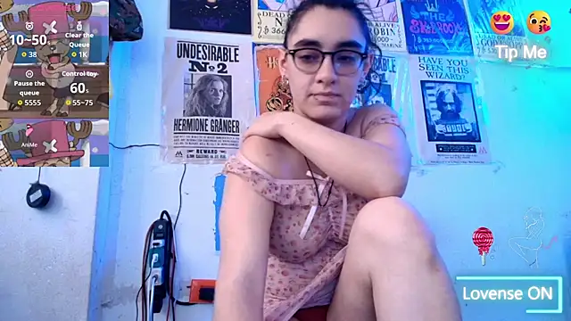 Ellaa honey online show from June 9, 6:18 pm